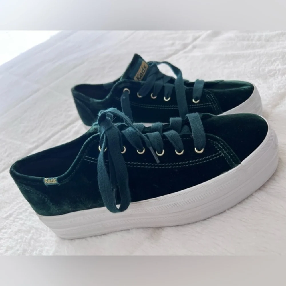 Keds Womens Triple Up Velvet Sneaker size 8